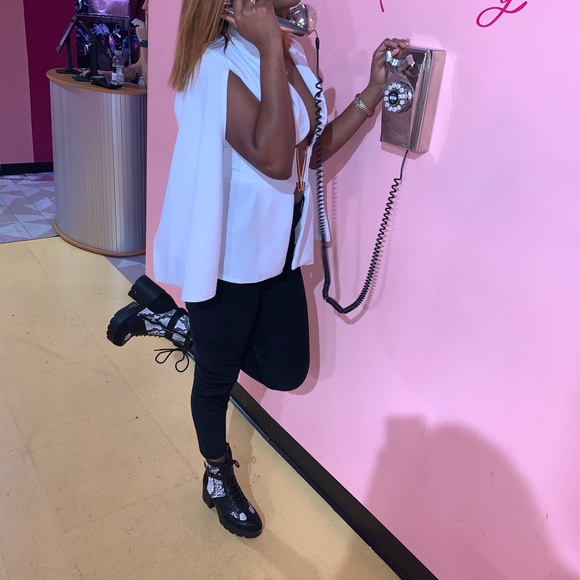 Top - Picture 2 of 2